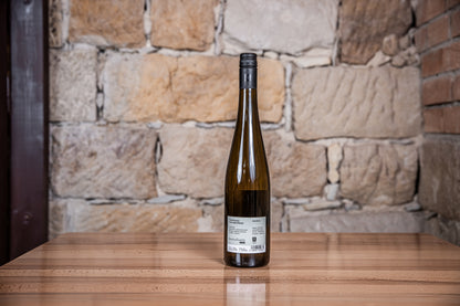 Pinot Gris, aged in oak barrels, 2022, QbA