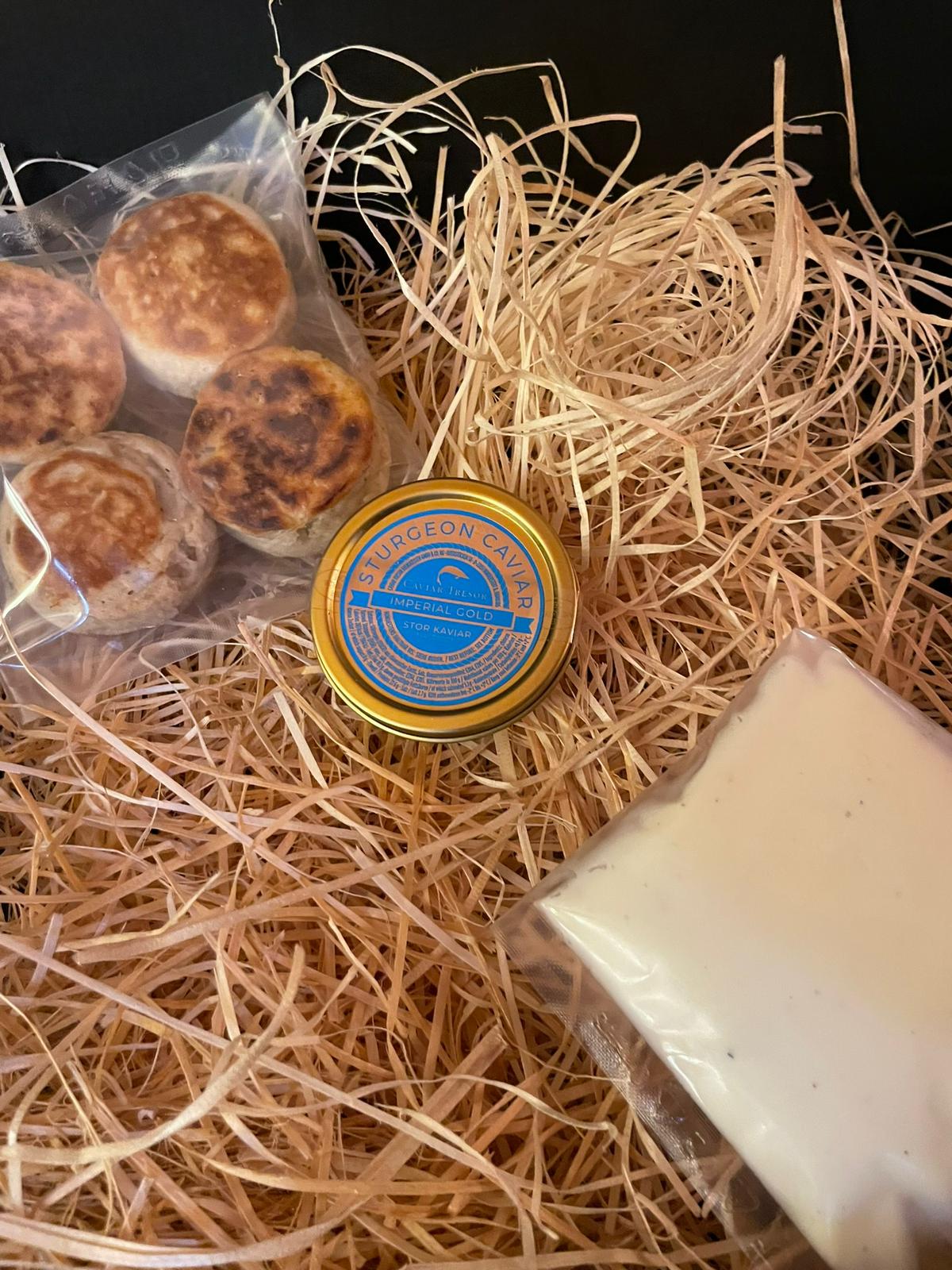 Sturgeon caviar (50g), blinis, crème fraîche