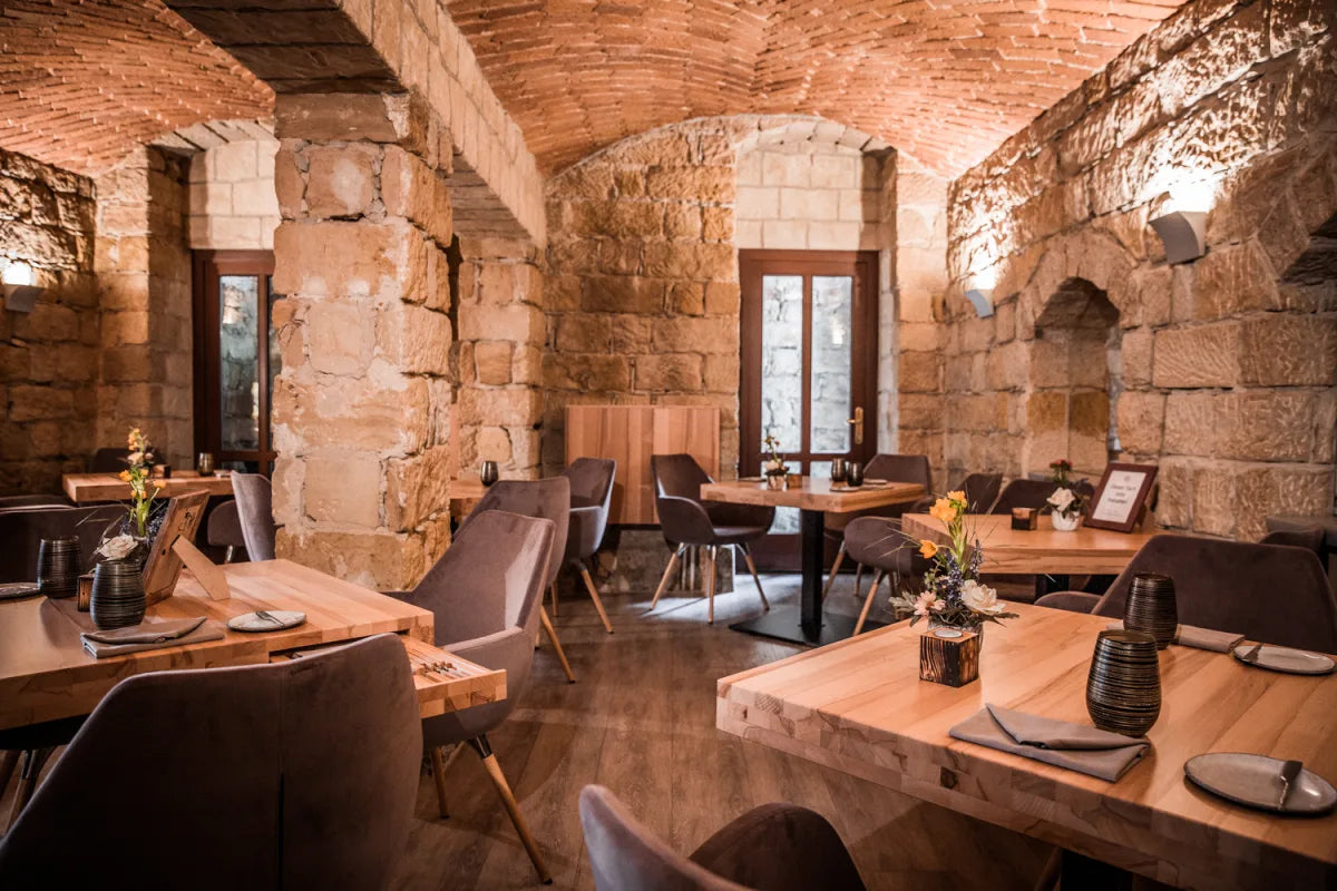 Atmosphäre im Sandsteingewölbe des Restaurant Genuss-Atelier Dresden
