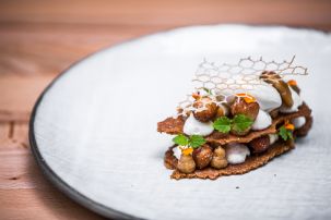 Bienenstich 2.0 aus dem Restaurant Genuss-Atelier Dresden
