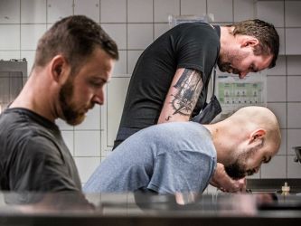 Produzieren in der Küche